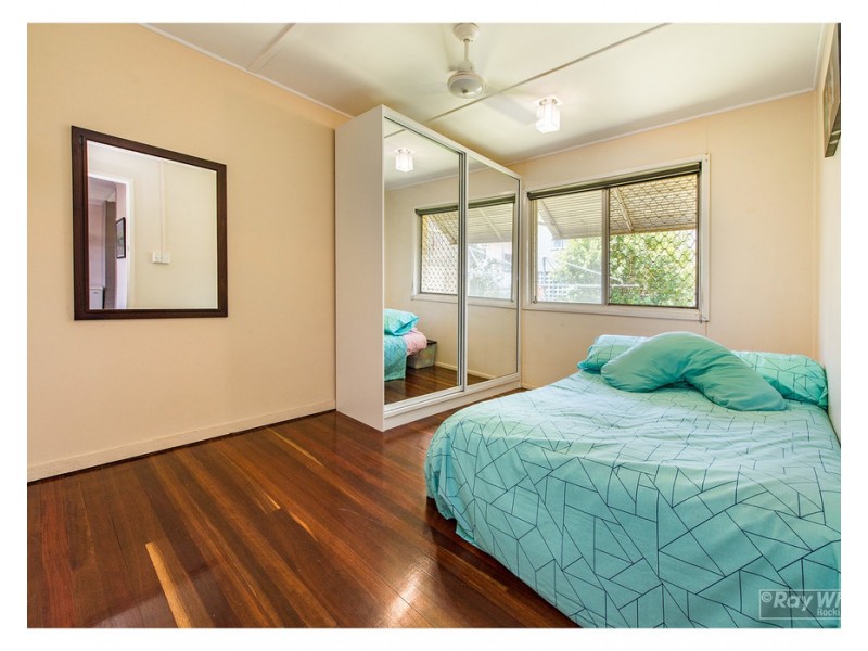 2/200 Archer Street, The Range QLD 4700