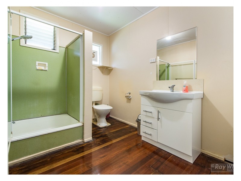 2/200 Archer Street, The Range QLD 4700