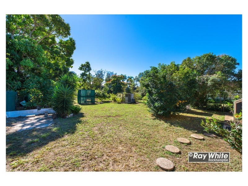 106 Park Street, Park Avenue QLD 4701