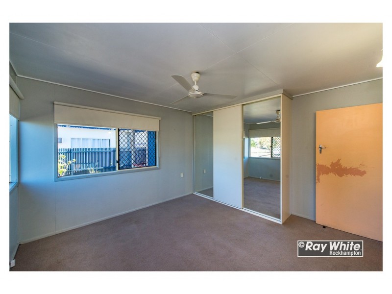 106 Park Street, Park Avenue QLD 4701