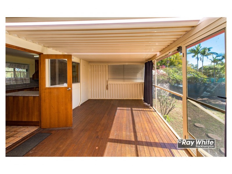 106 Park Street, Park Avenue QLD 4701