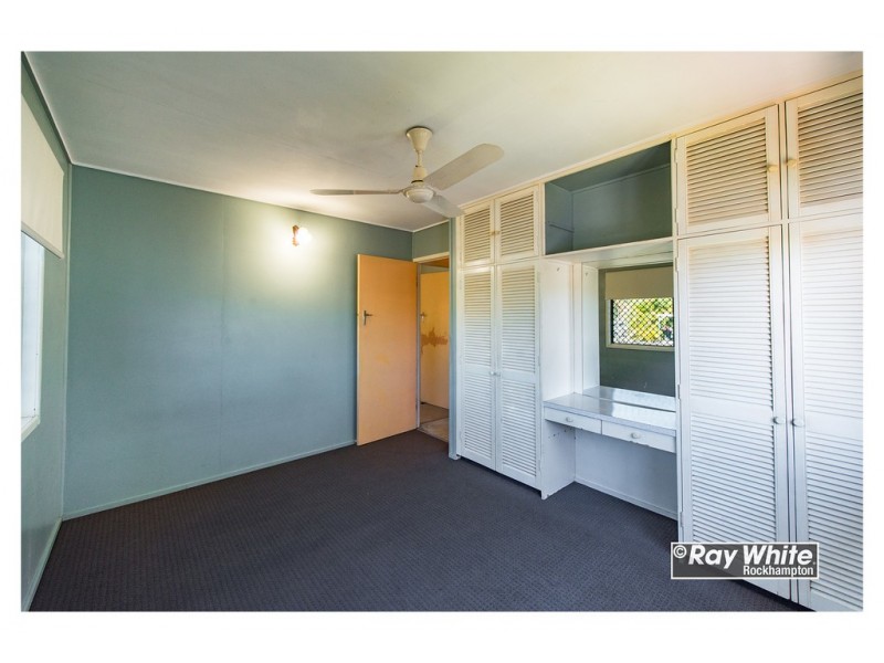 106 Park Street, Park Avenue QLD 4701