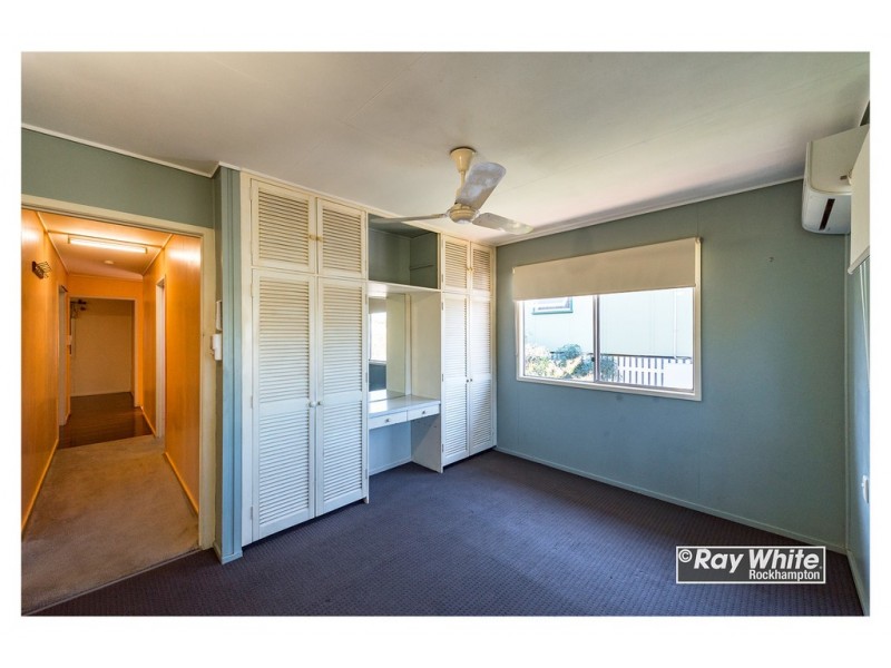 106 Park Street, Park Avenue QLD 4701