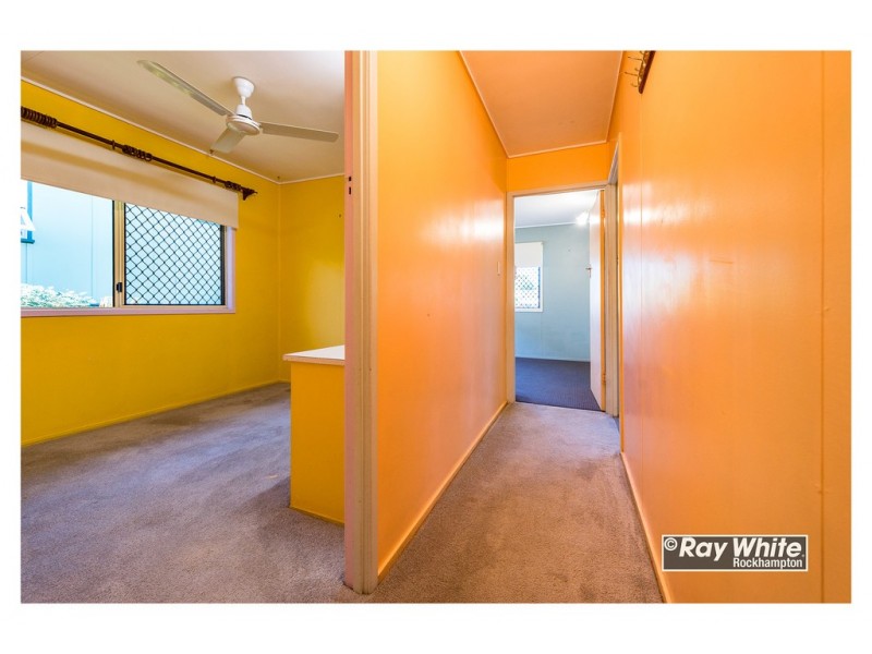 106 Park Street, Park Avenue QLD 4701