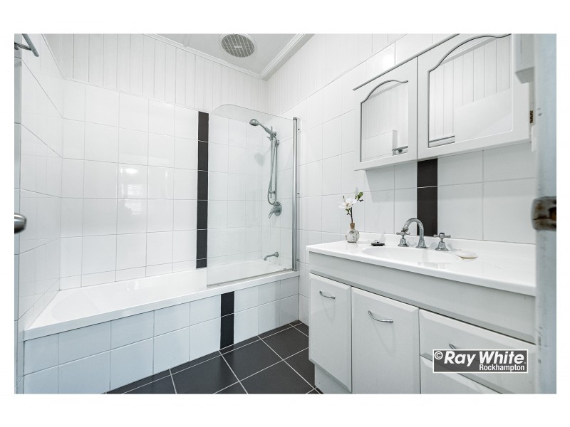 66 Armstrong Street, Berserker QLD 4701