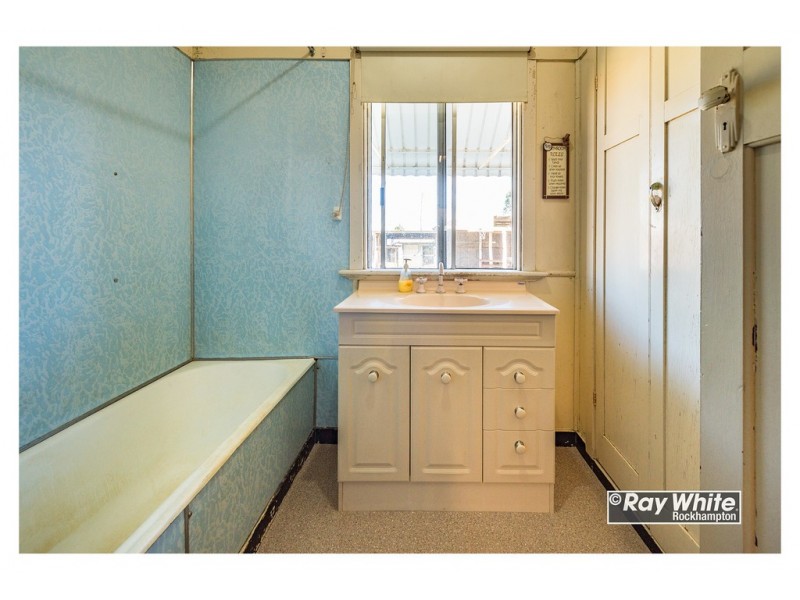 80 South Yaamba Road, Alton Downs QLD 4702