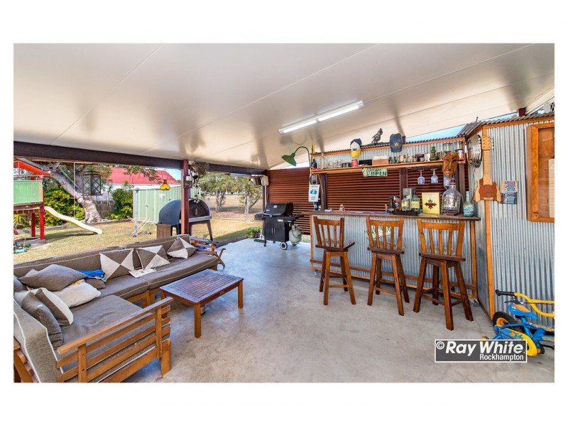 6 Bean Street, Park Avenue QLD 4701