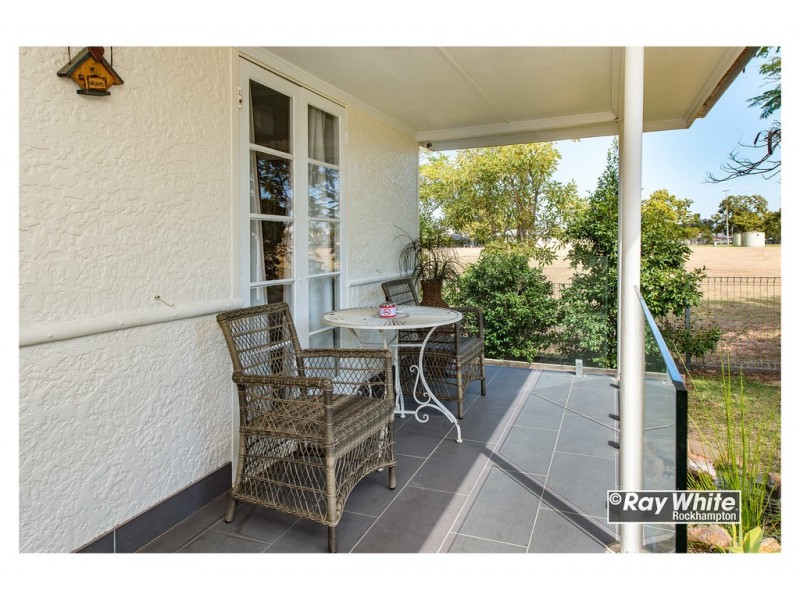 6 Bean Street, Park Avenue QLD 4701