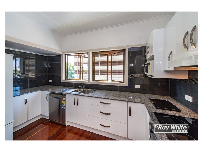 95 Livingstone Street, Berserker QLD 4701