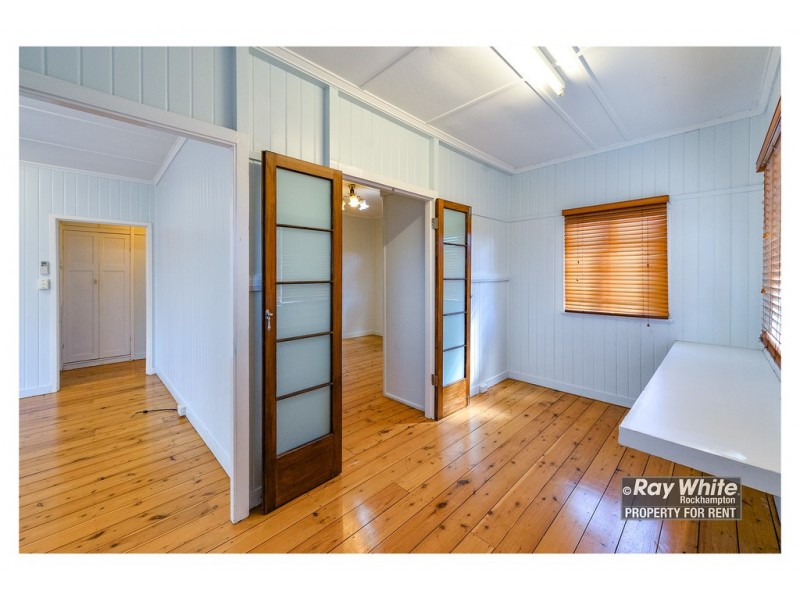 28 Cowap Street, Park Avenue QLD 4701