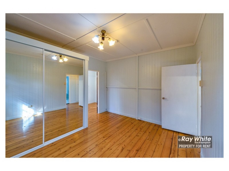 28 Cowap Street, Park Avenue QLD 4701
