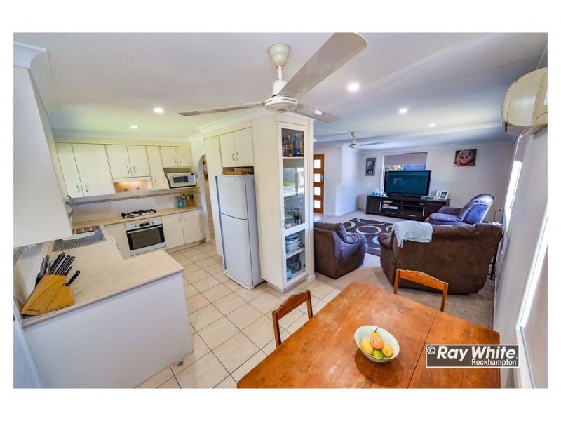 62 Medcraf Street, Park Avenue QLD 4701