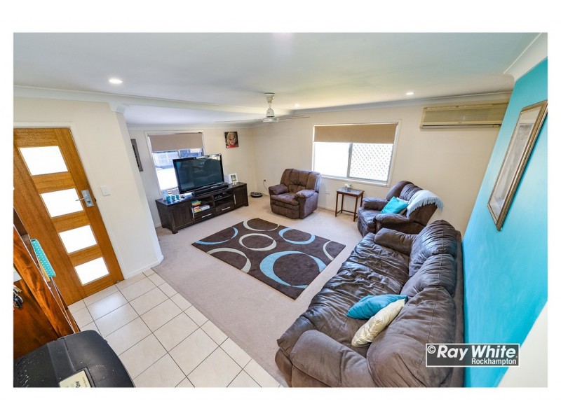 62 Medcraf Street, Park Avenue QLD 4701