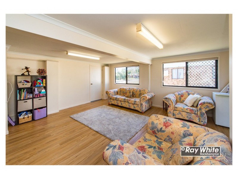 62 Medcraf Street, Park Avenue QLD 4701