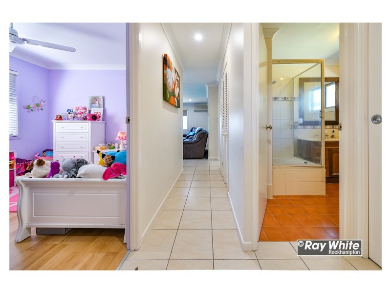 62 Medcraf Street, Park Avenue QLD 4701