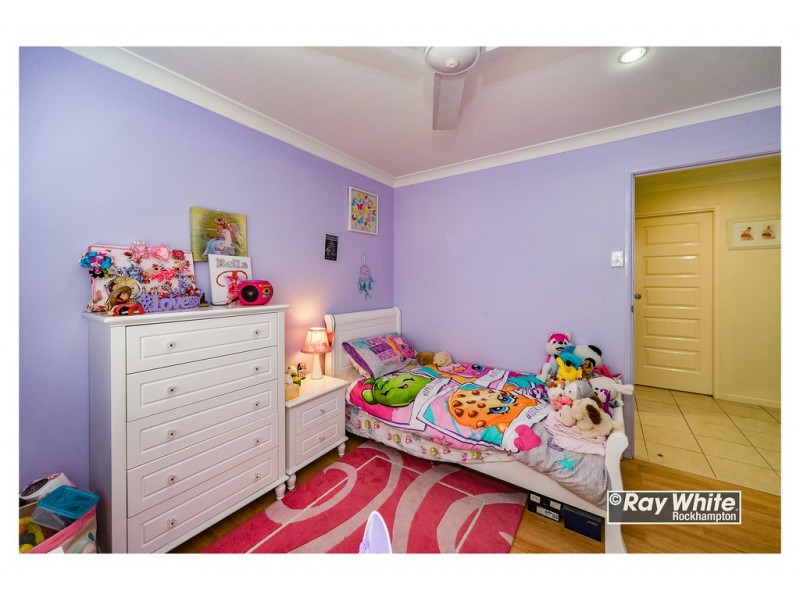 62 Medcraf Street, Park Avenue QLD 4701