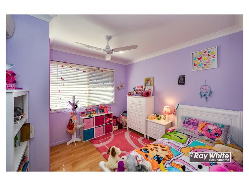 62 Medcraf Street, Park Avenue QLD 4701