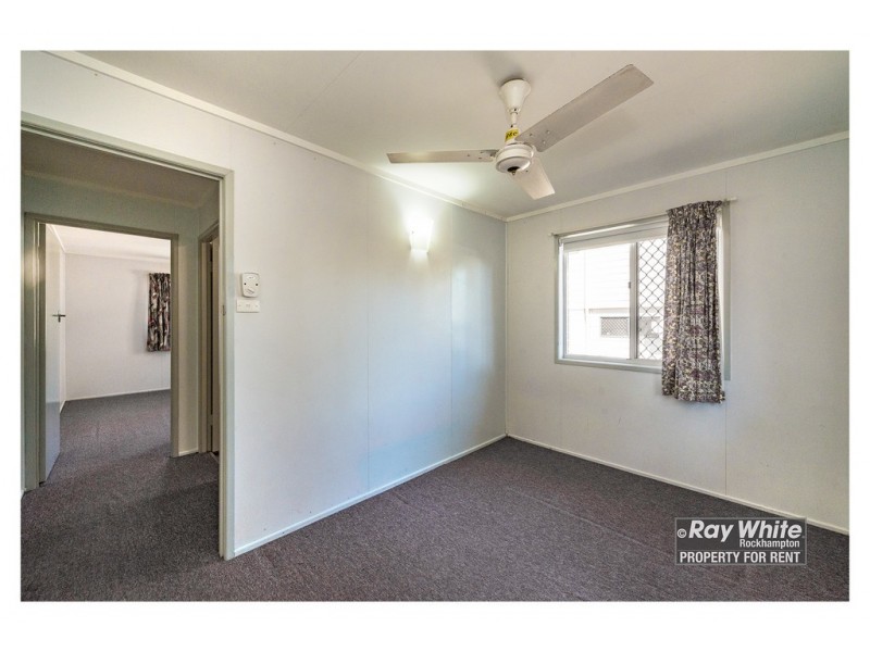 2/14 Locke Street, Kawana QLD 4701