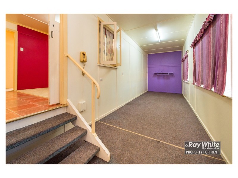 79 Main Street, Park Avenue QLD 4701