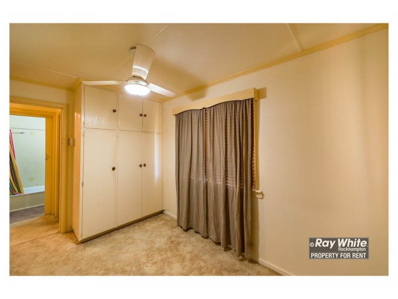 79 Main Street, Park Avenue QLD 4701