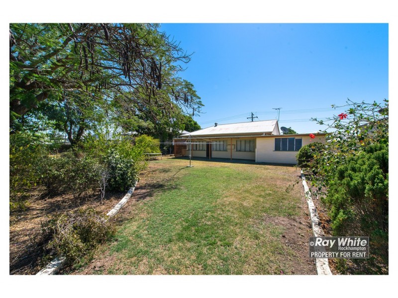 79 Main Street, Park Avenue QLD 4701