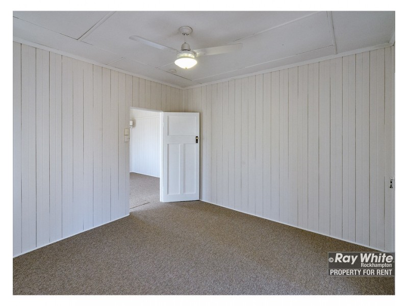 30 Hogan Street, Park Avenue QLD 4701