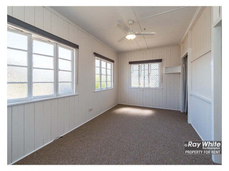 30 Hogan Street, Park Avenue QLD 4701