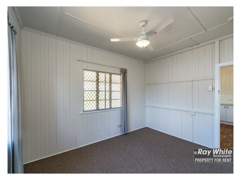 30 Hogan Street, Park Avenue QLD 4701