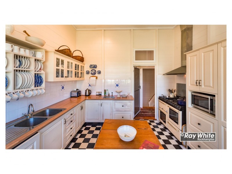 165 Caroline Street, The Range QLD 4700