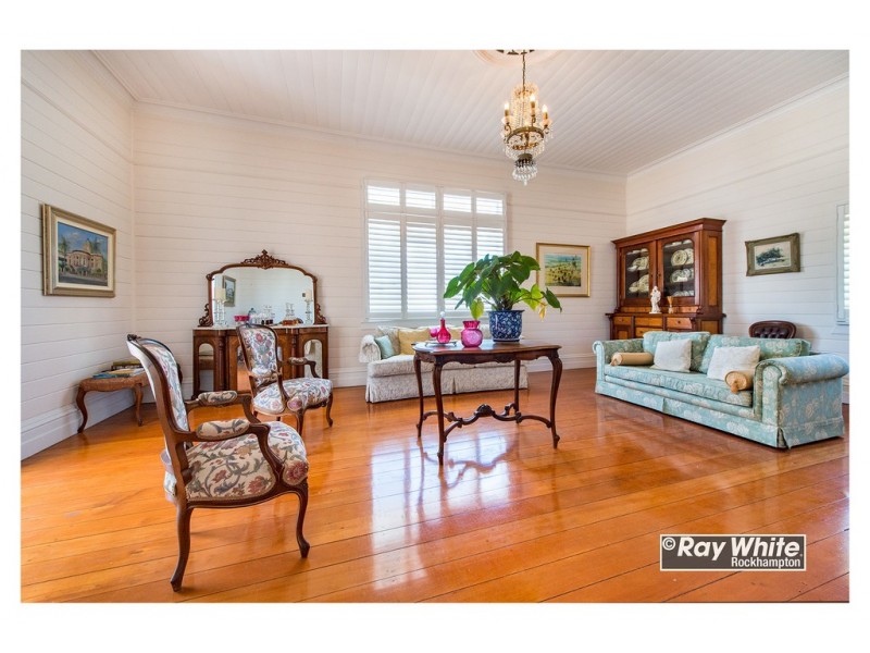 165 Caroline Street, The Range QLD 4700