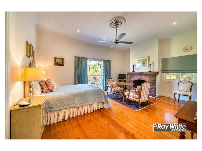 165 Caroline Street, The Range QLD 4700