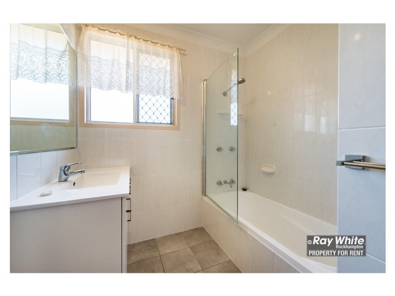 25 Scott Street, Kawana QLD 4701
