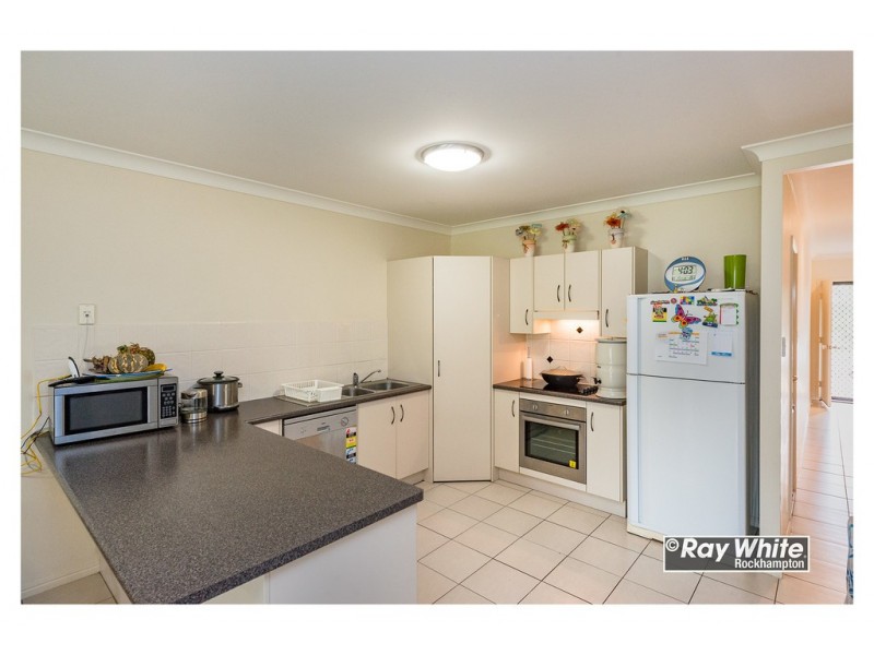 1/952 Yaamba Road, Parkhurst QLD 4702