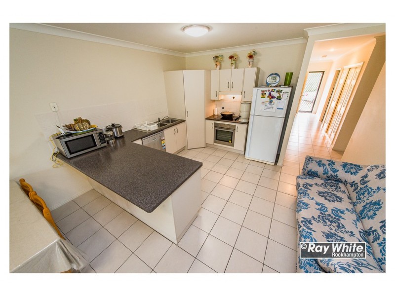 1/952 Yaamba Road, Parkhurst QLD 4702