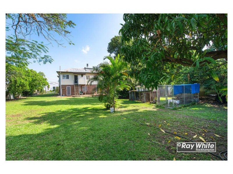83 Thorn Street, Berserker QLD 4701