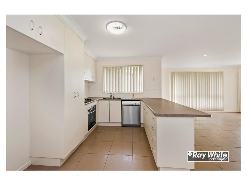 15 Tawarra Crescent, Gracemere QLD 4702
