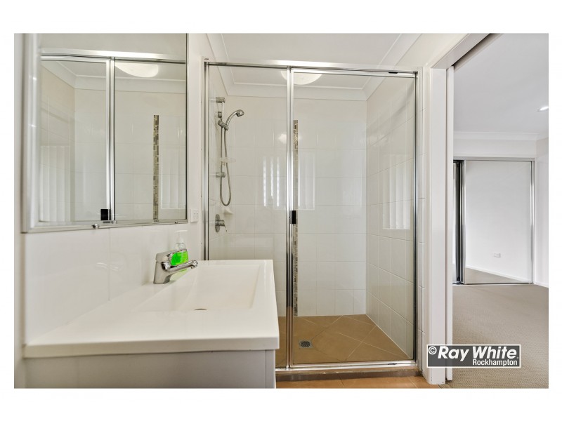 15 Tawarra Crescent, Gracemere QLD 4702