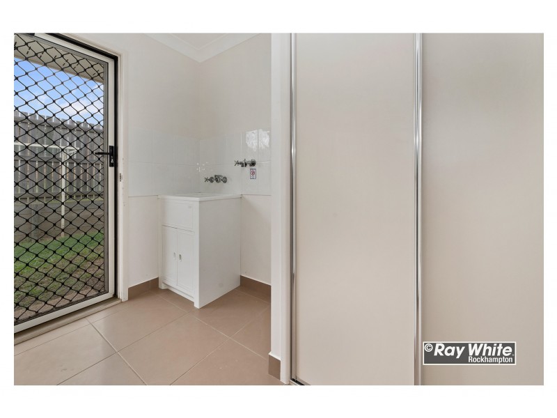 15 Tawarra Crescent, Gracemere QLD 4702