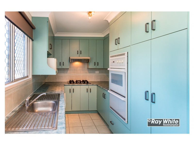 24 Roderkirchen Street, Kawana QLD 4701