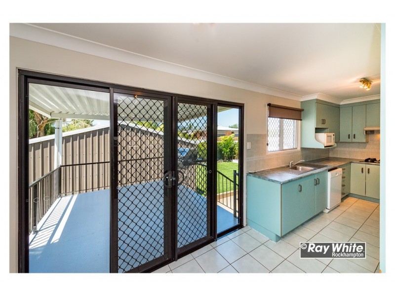 24 Roderkirchen Street, Kawana QLD 4701
