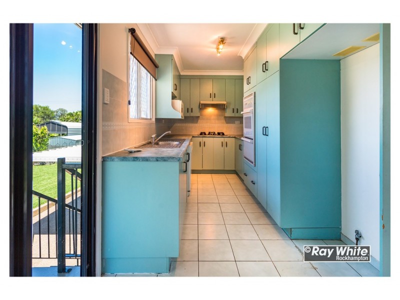24 Roderkirchen Street, Kawana QLD 4701