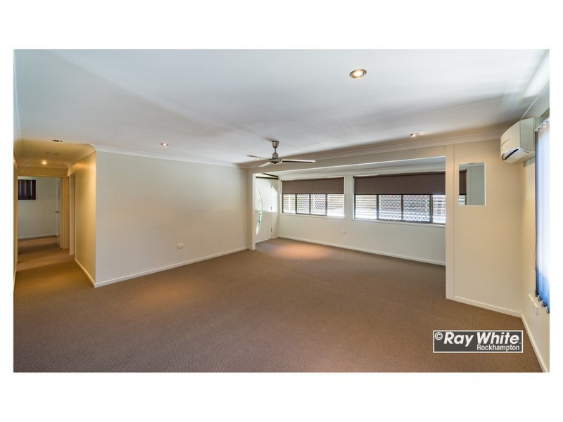 24 Roderkirchen Street, Kawana QLD 4701