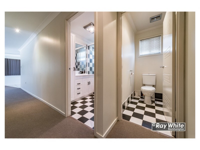 24 Roderkirchen Street, Kawana QLD 4701