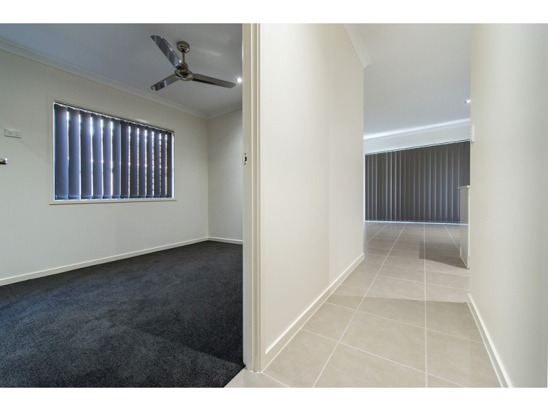 2/12-16 ELPHINSTONE STREET, Berserker QLD 4701