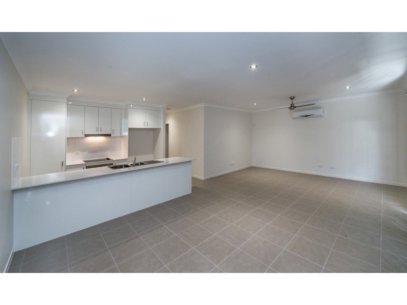 2/12-16 ELPHINSTONE STREET, Berserker QLD 4701