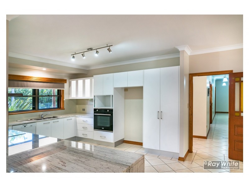 13 Emmerson Drive, Glenlee QLD 4711