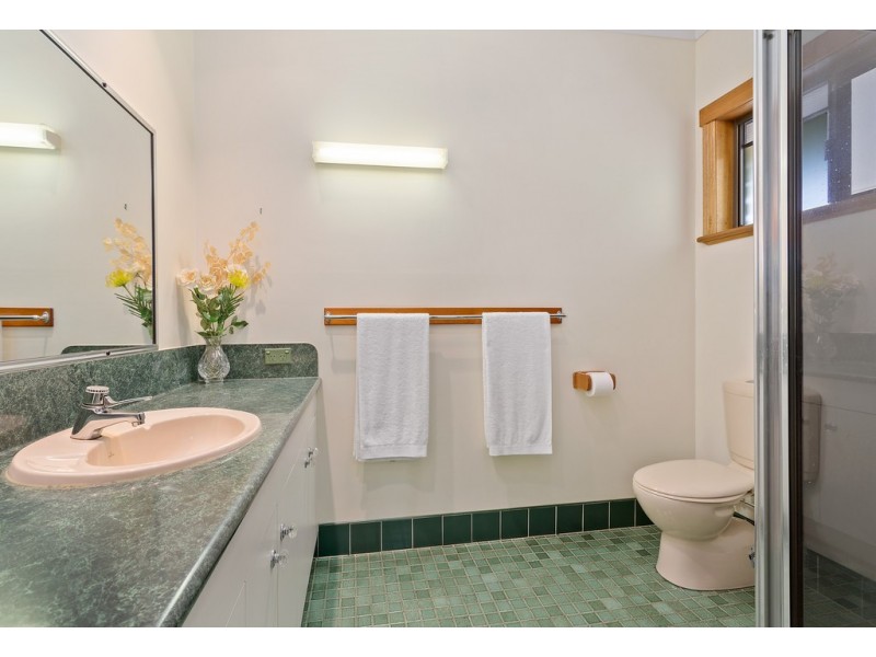 13 Emmerson Drive, Glenlee QLD 4711