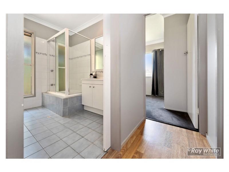 71 Sheehy Street, Park Avenue QLD 4701