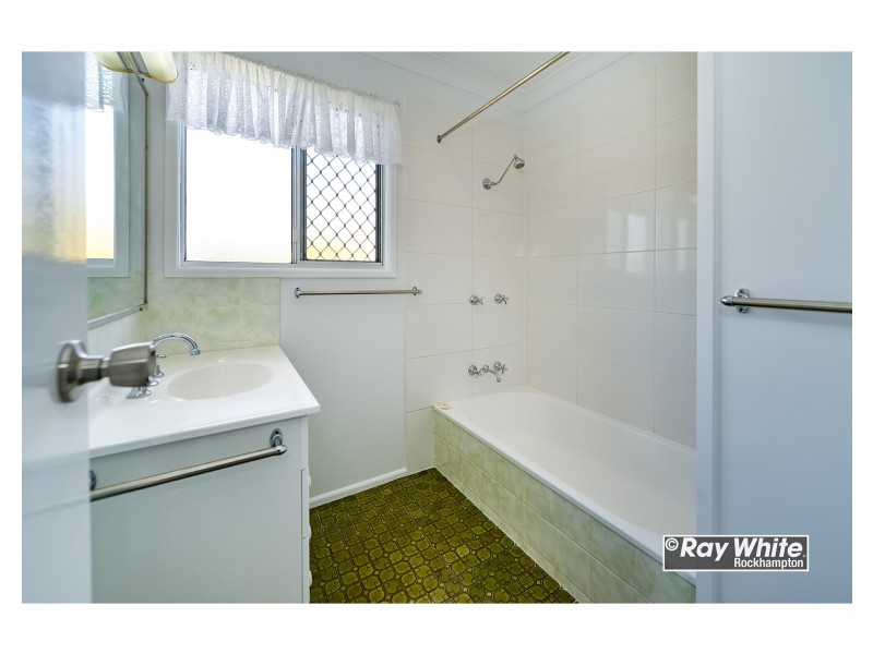 284 Pattemore Street, Kawana QLD 4701