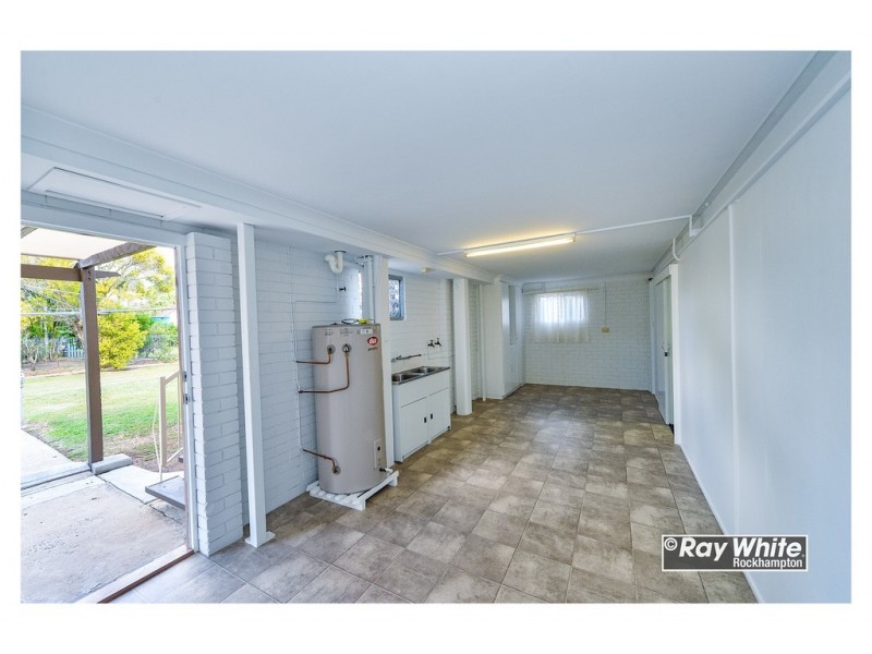 284 Pattemore Street, Kawana QLD 4701
